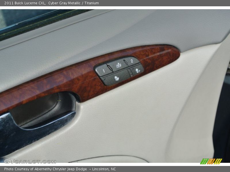 Cyber Gray Metallic / Titanium 2011 Buick Lucerne CXL