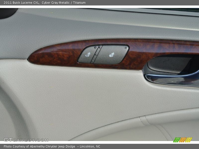 Cyber Gray Metallic / Titanium 2011 Buick Lucerne CXL