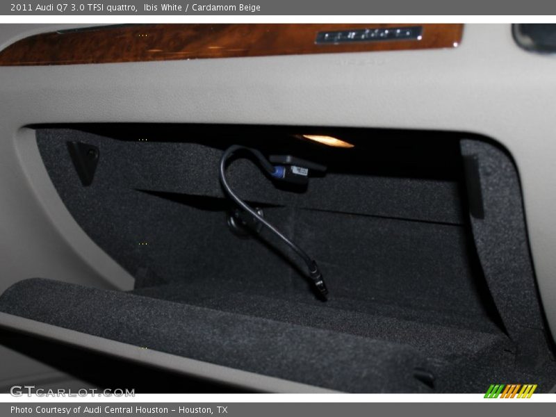 Ibis White / Cardamom Beige 2011 Audi Q7 3.0 TFSI quattro