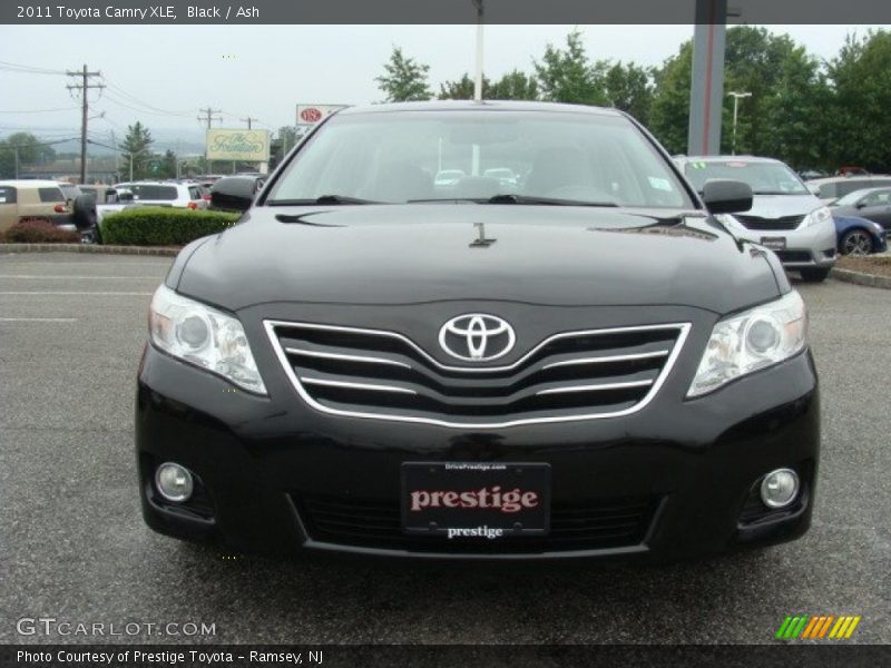 Black / Ash 2011 Toyota Camry XLE