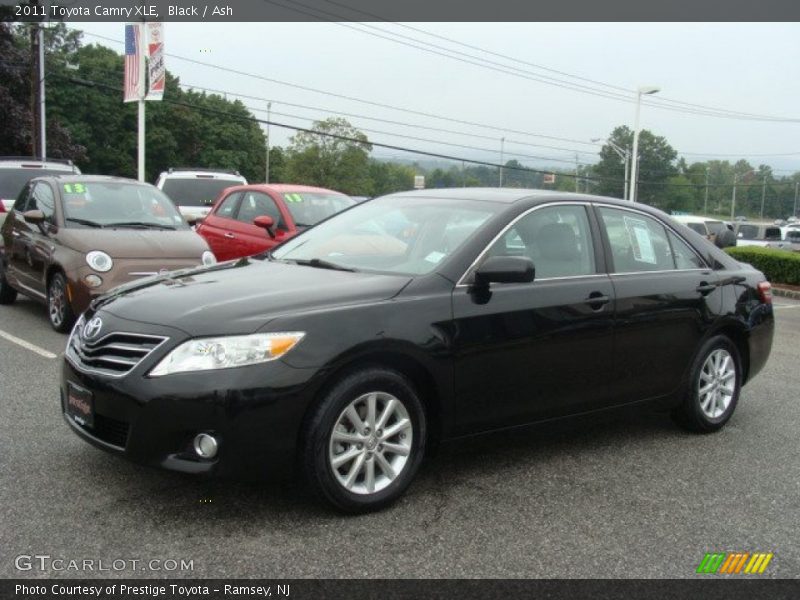 Black / Ash 2011 Toyota Camry XLE