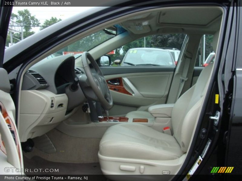 Black / Ash 2011 Toyota Camry XLE
