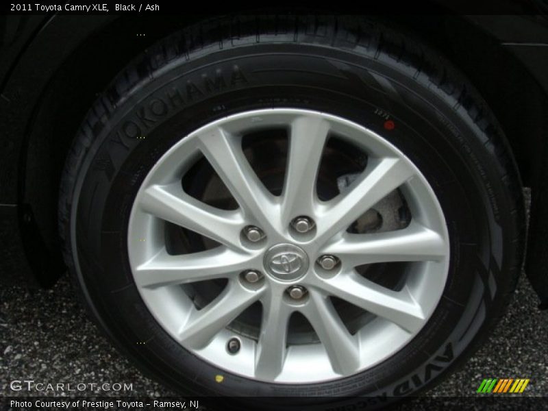 Black / Ash 2011 Toyota Camry XLE
