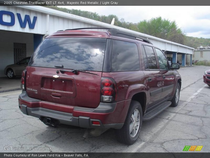 Majestic Red Metallic / Light Gray 2005 Chevrolet TrailBlazer EXT LT 4x4