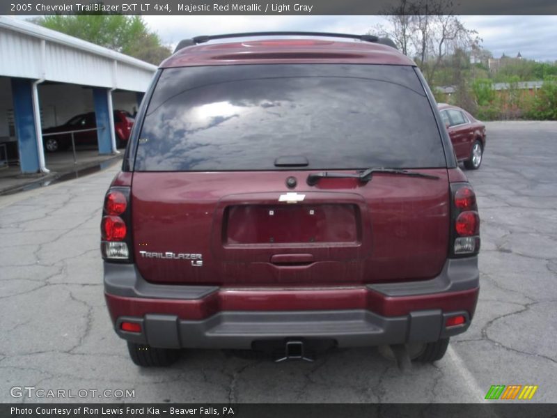 Majestic Red Metallic / Light Gray 2005 Chevrolet TrailBlazer EXT LT 4x4