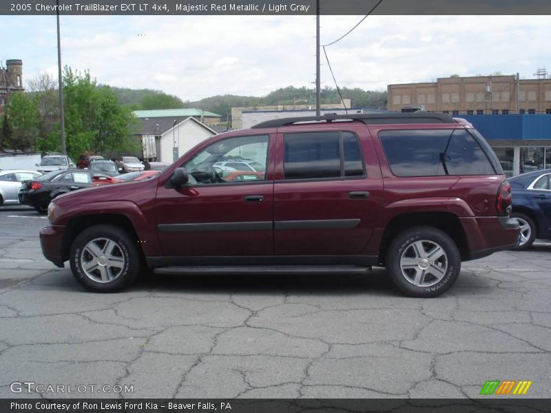 Majestic Red Metallic / Light Gray 2005 Chevrolet TrailBlazer EXT LT 4x4