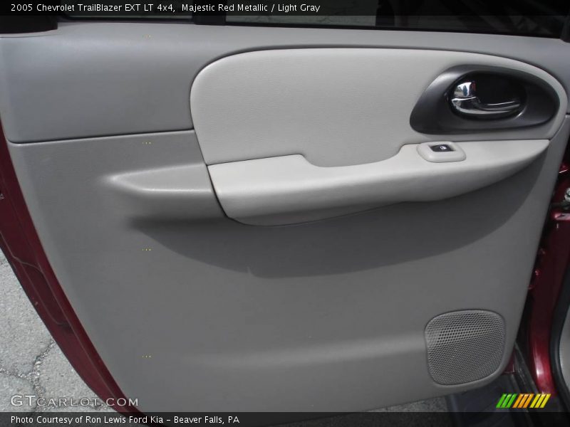 Majestic Red Metallic / Light Gray 2005 Chevrolet TrailBlazer EXT LT 4x4