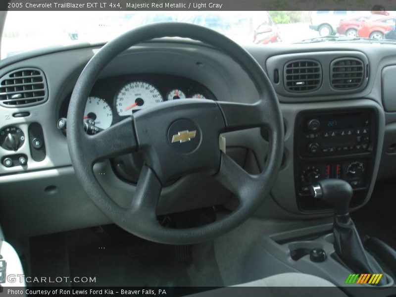 Majestic Red Metallic / Light Gray 2005 Chevrolet TrailBlazer EXT LT 4x4
