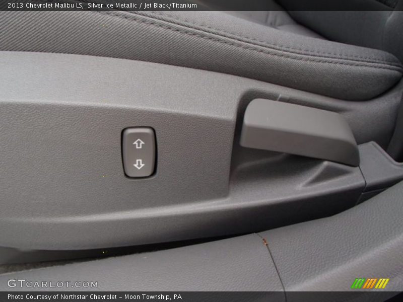 Silver Ice Metallic / Jet Black/Titanium 2013 Chevrolet Malibu LS