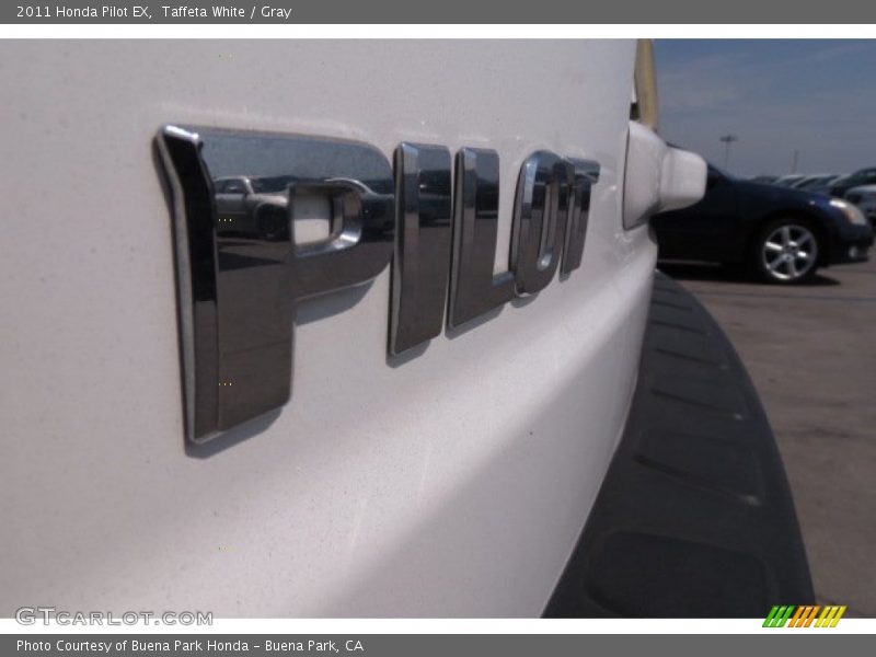 Taffeta White / Gray 2011 Honda Pilot EX