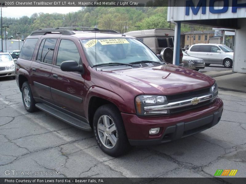 Majestic Red Metallic / Light Gray 2005 Chevrolet TrailBlazer EXT LT 4x4