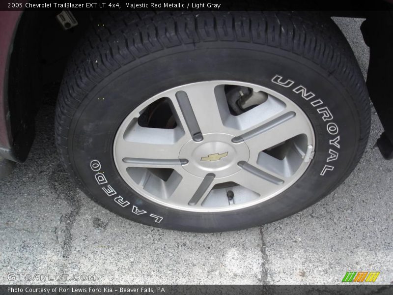 Majestic Red Metallic / Light Gray 2005 Chevrolet TrailBlazer EXT LT 4x4