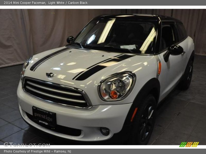 Light White / Carbon Black 2014 Mini Cooper Paceman