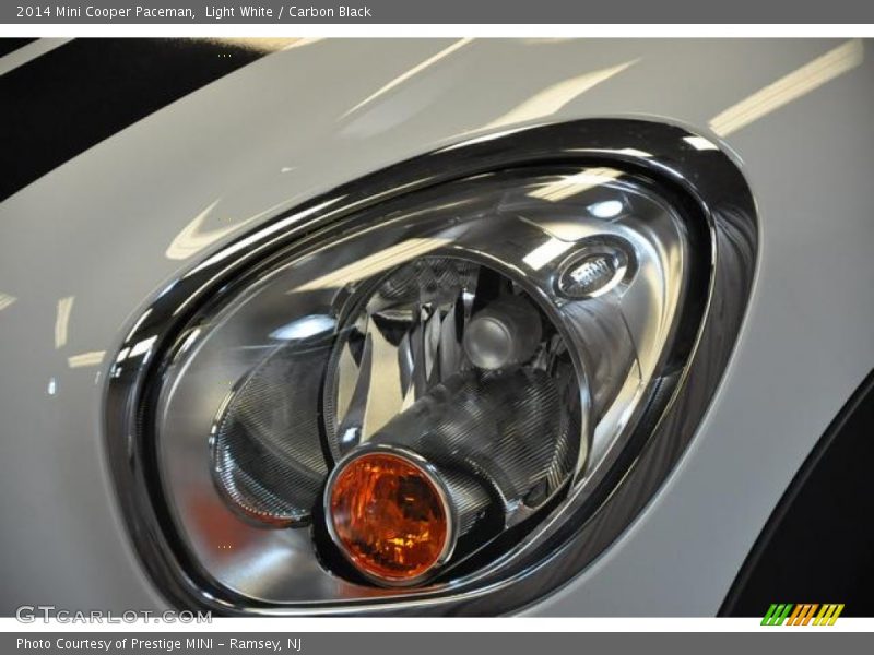Light White / Carbon Black 2014 Mini Cooper Paceman
