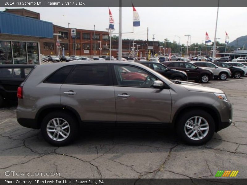 Titanium Silver / Black 2014 Kia Sorento LX