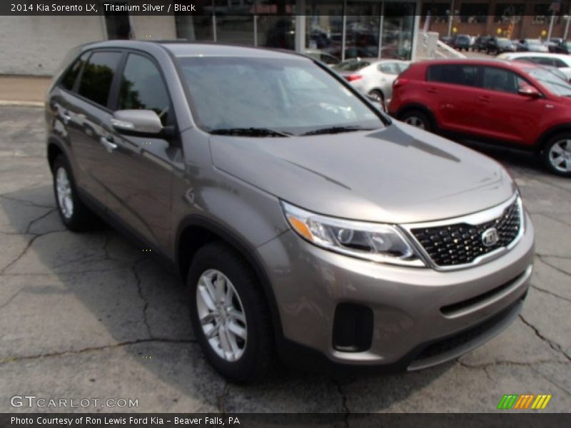 Titanium Silver / Black 2014 Kia Sorento LX