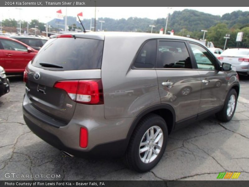 Titanium Silver / Black 2014 Kia Sorento LX