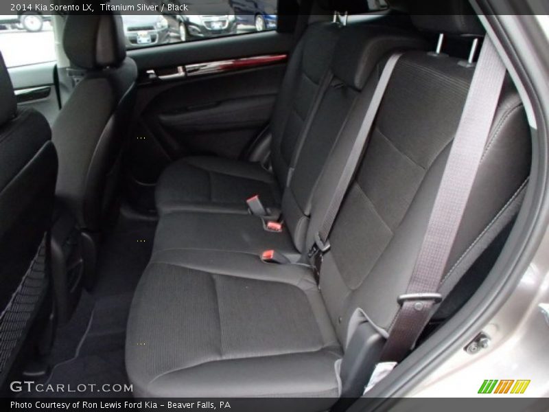 Titanium Silver / Black 2014 Kia Sorento LX
