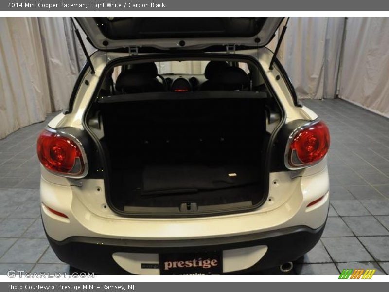Light White / Carbon Black 2014 Mini Cooper Paceman