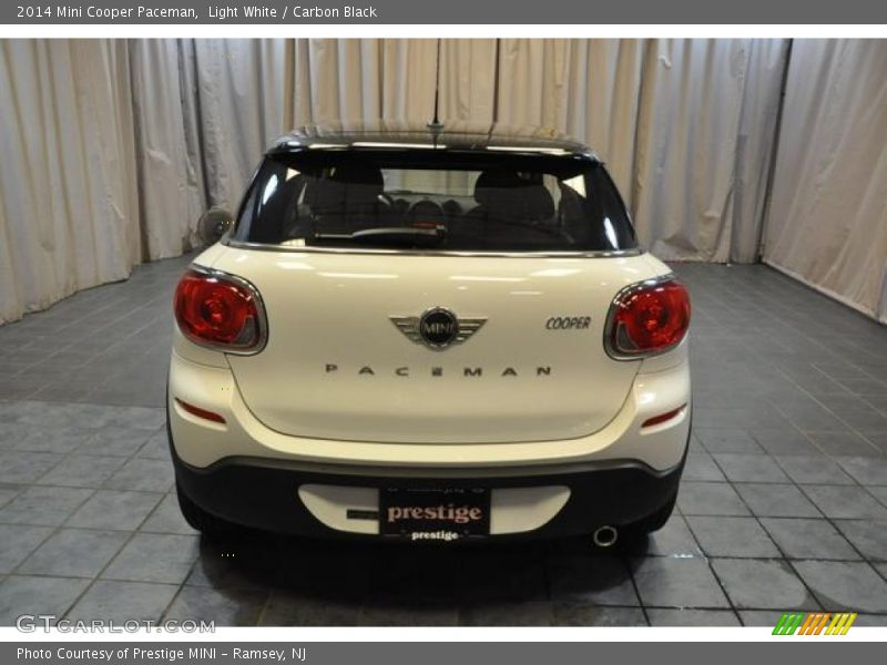 Light White / Carbon Black 2014 Mini Cooper Paceman
