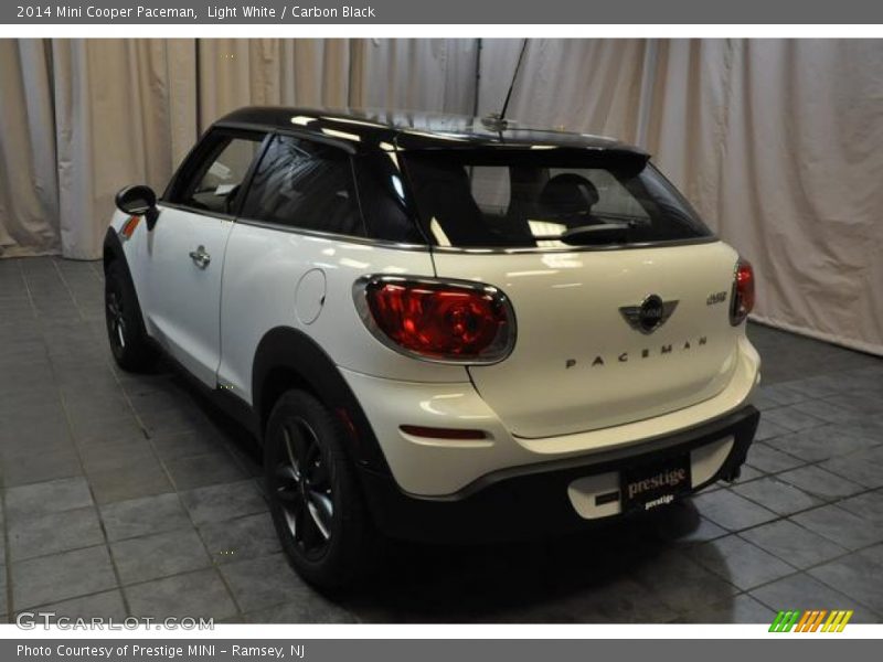 Light White / Carbon Black 2014 Mini Cooper Paceman