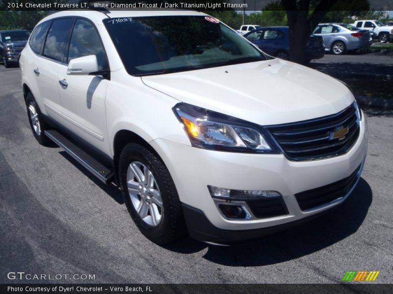 White Diamond Tricoat / Dark Titanium/Light Titanium 2014 Chevrolet Traverse LT