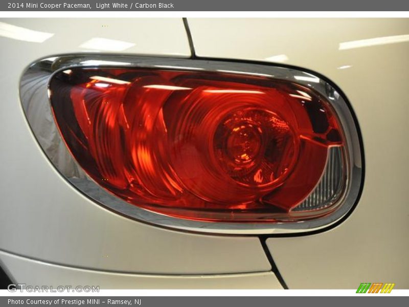 Light White / Carbon Black 2014 Mini Cooper Paceman