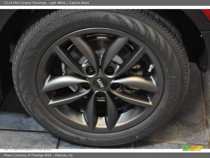 Light White / Carbon Black 2014 Mini Cooper Paceman