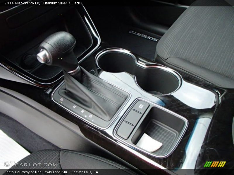 Titanium Silver / Black 2014 Kia Sorento LX