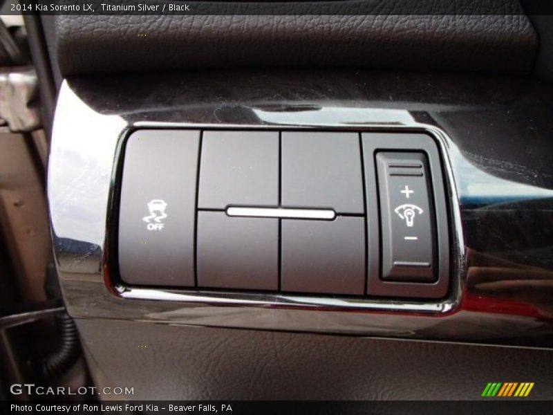 Titanium Silver / Black 2014 Kia Sorento LX