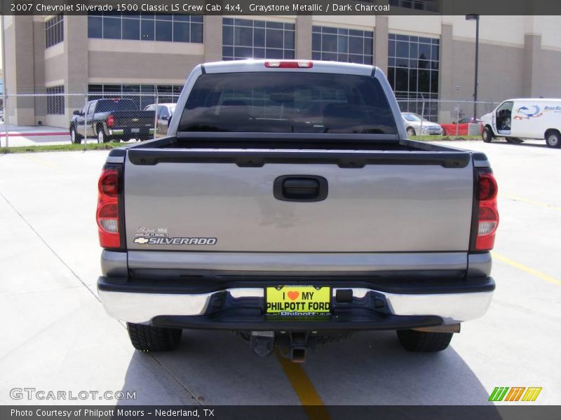 Graystone Metallic / Dark Charcoal 2007 Chevrolet Silverado 1500 Classic LS Crew Cab 4x4
