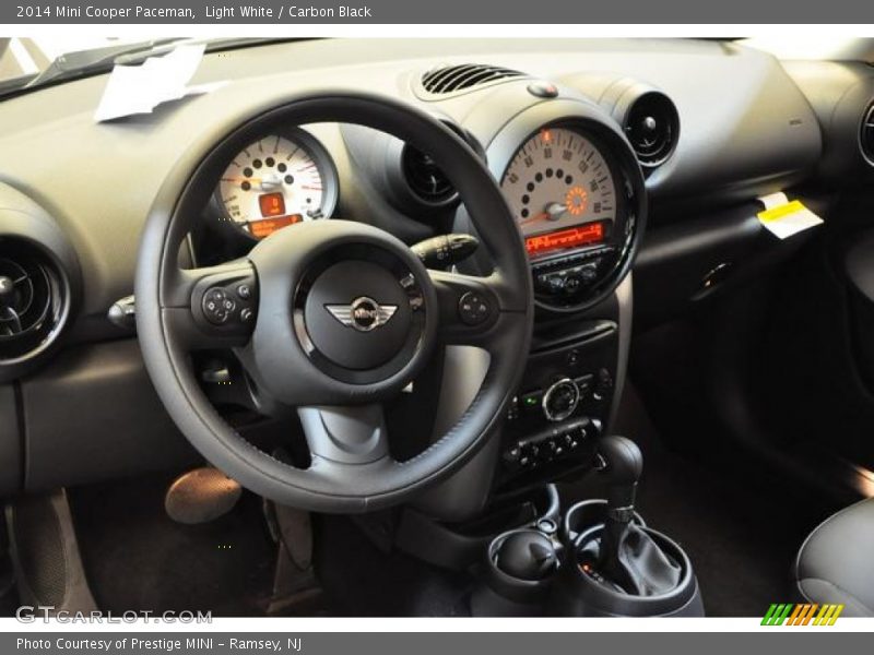 Light White / Carbon Black 2014 Mini Cooper Paceman