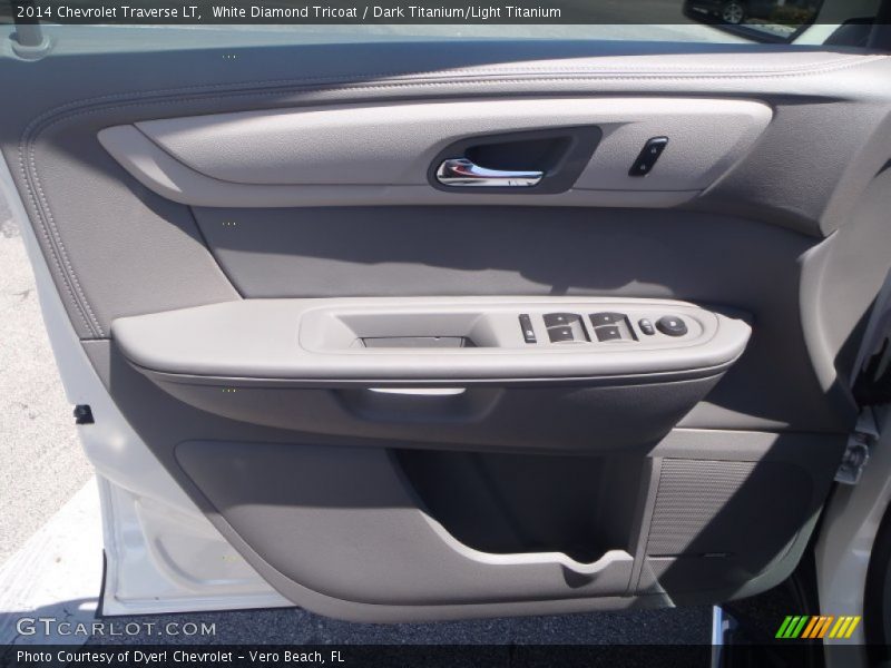 White Diamond Tricoat / Dark Titanium/Light Titanium 2014 Chevrolet Traverse LT