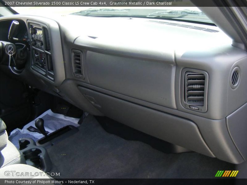 Graystone Metallic / Dark Charcoal 2007 Chevrolet Silverado 1500 Classic LS Crew Cab 4x4