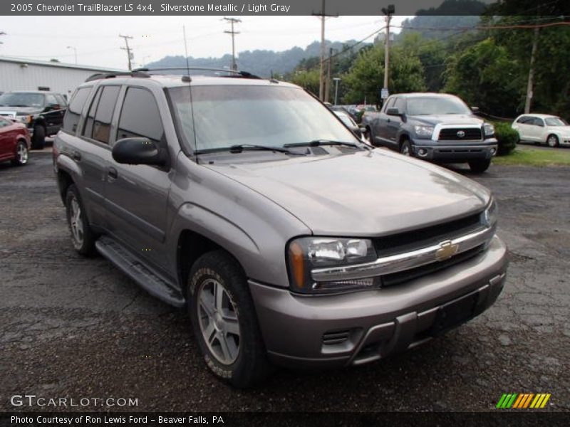 Silverstone Metallic / Light Gray 2005 Chevrolet TrailBlazer LS 4x4