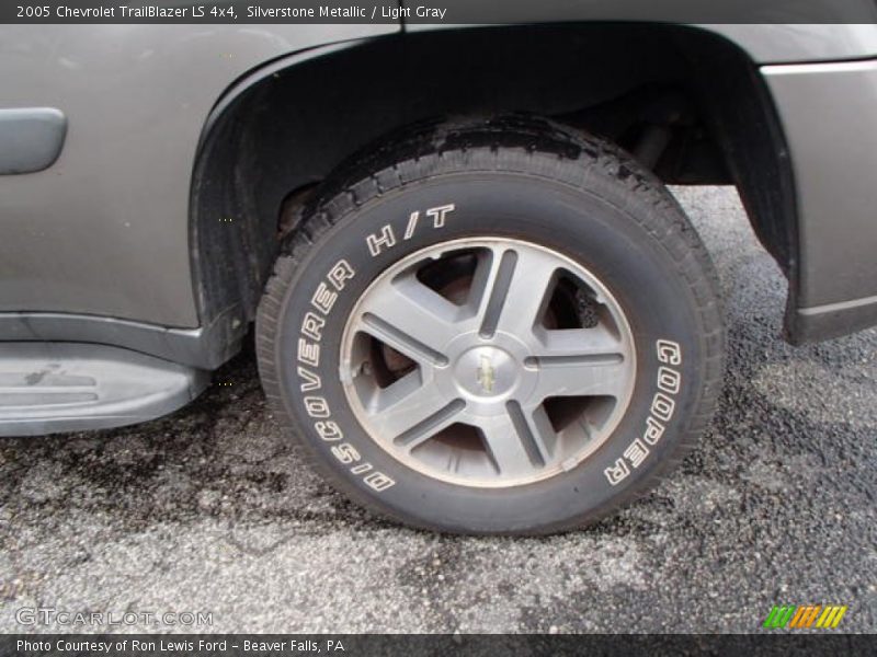 Silverstone Metallic / Light Gray 2005 Chevrolet TrailBlazer LS 4x4