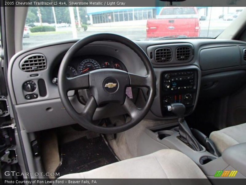 Silverstone Metallic / Light Gray 2005 Chevrolet TrailBlazer LS 4x4