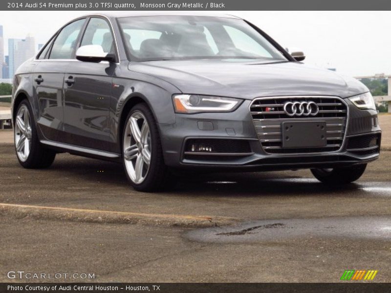 Front 3/4 View of 2014 S4 Premium plus 3.0 TFSI quattro