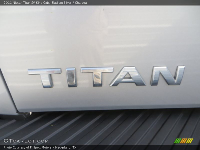 Radiant Silver / Charcoal 2011 Nissan Titan SV King Cab