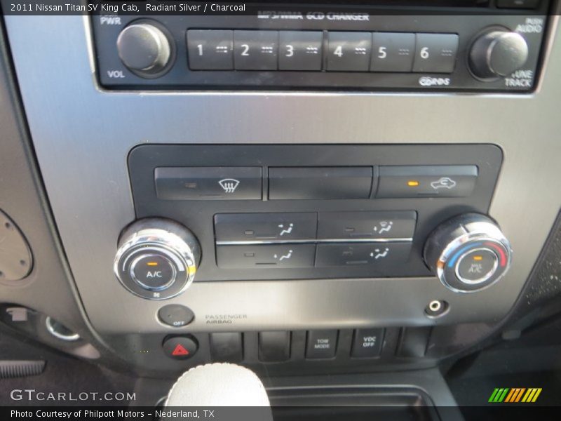 Radiant Silver / Charcoal 2011 Nissan Titan SV King Cab