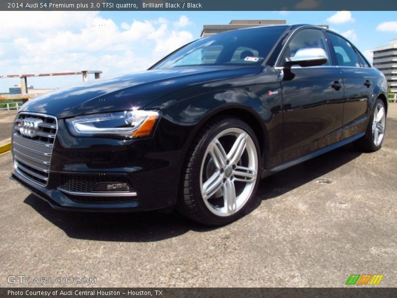 Front 3/4 View of 2014 S4 Premium plus 3.0 TFSI quattro