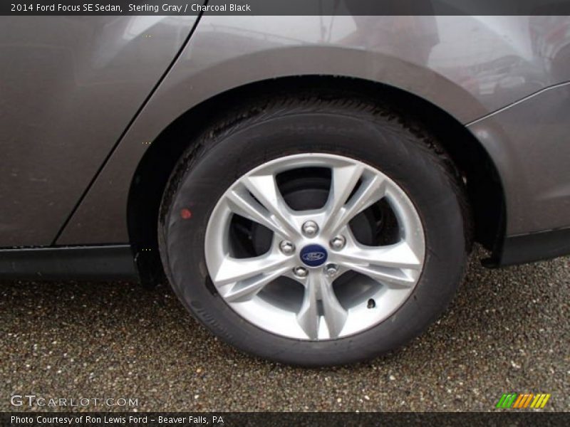 Sterling Gray / Charcoal Black 2014 Ford Focus SE Sedan