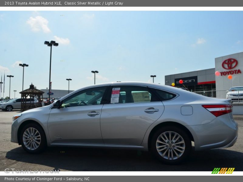 Classic Silver Metallic / Light Gray 2013 Toyota Avalon Hybrid XLE