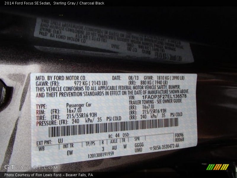 Sterling Gray / Charcoal Black 2014 Ford Focus SE Sedan