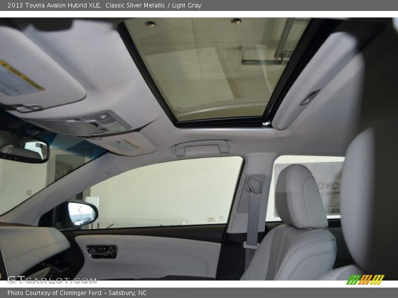 Classic Silver Metallic / Light Gray 2013 Toyota Avalon Hybrid XLE