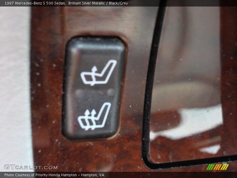 Brilliant Silver Metallic / Black/Grey 1997 Mercedes-Benz S 500 Sedan