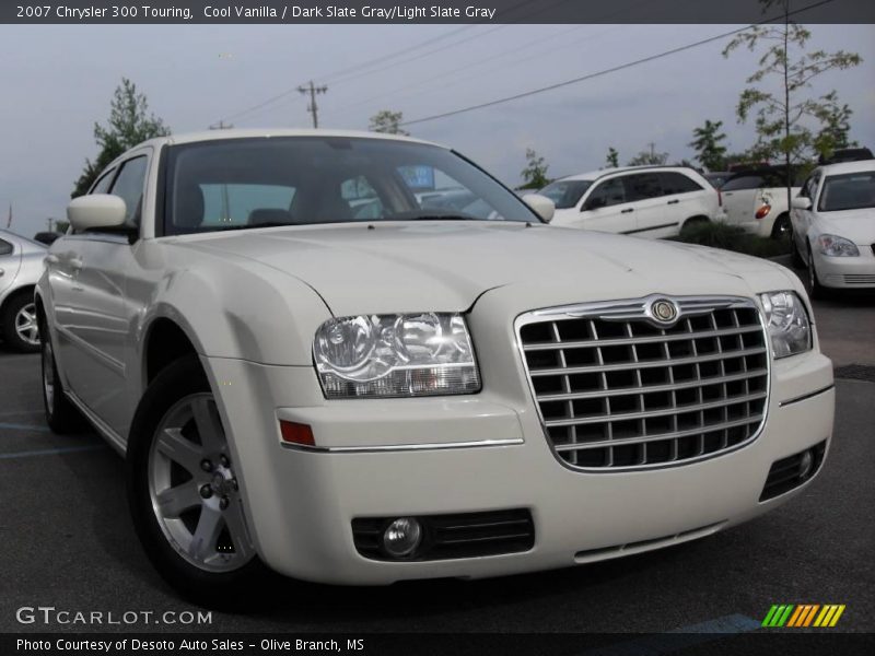 Cool Vanilla / Dark Slate Gray/Light Slate Gray 2007 Chrysler 300 Touring