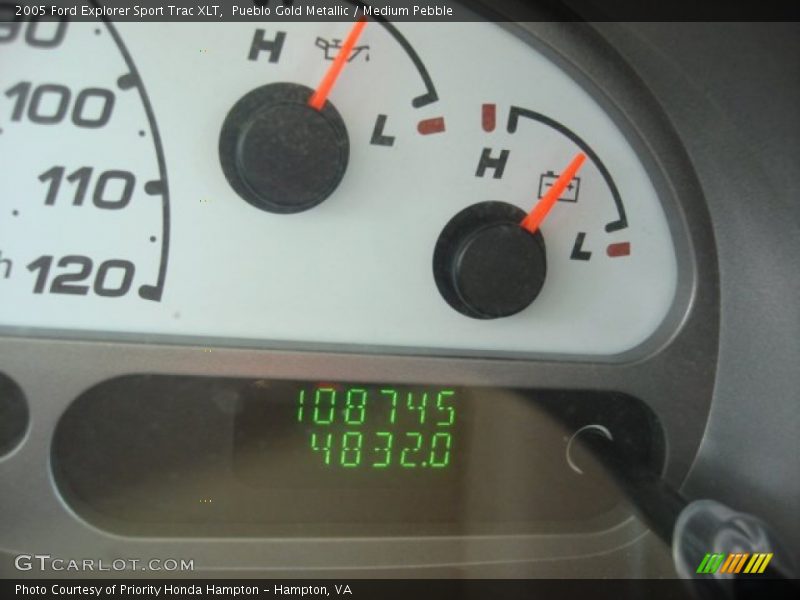 Pueblo Gold Metallic / Medium Pebble 2005 Ford Explorer Sport Trac XLT