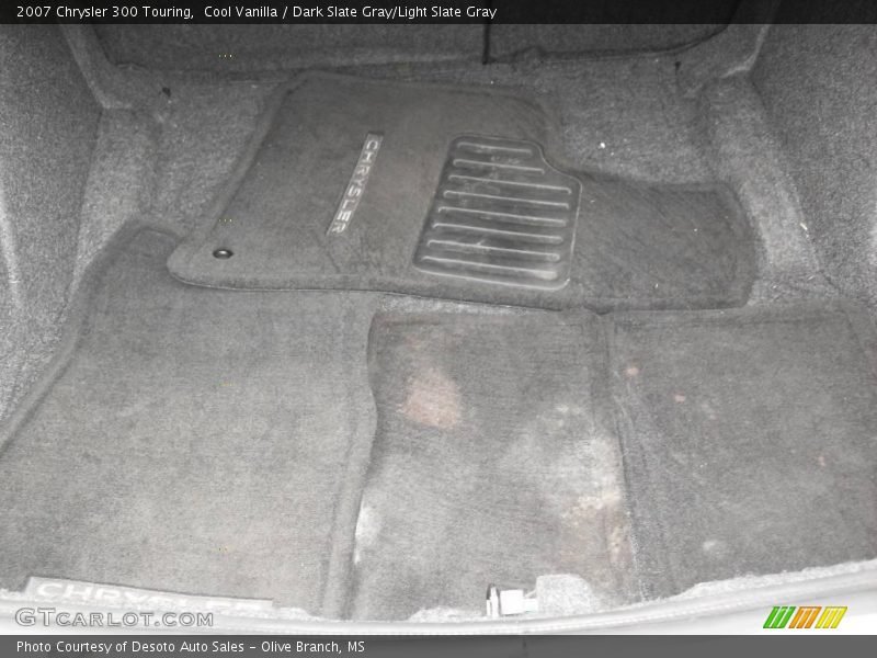 Cool Vanilla / Dark Slate Gray/Light Slate Gray 2007 Chrysler 300 Touring
