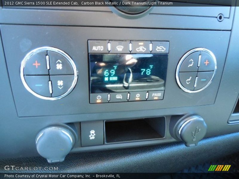 Carbon Black Metallic / Dark Titanium/Light Titanium 2012 GMC Sierra 1500 SLE Extended Cab